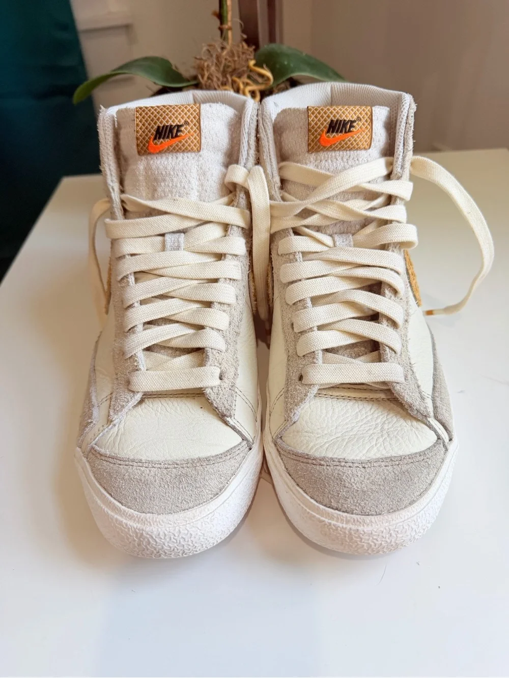 Nike Blazer Mid 77 Vintage Waffle Coconut Milk Men Size 8 Sneakers Used Like New